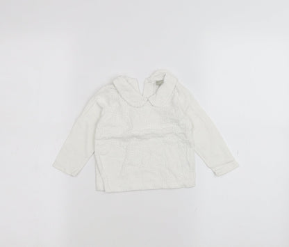 Front view of Tu Baby White Basic T-Shirt, size 6-9, Months