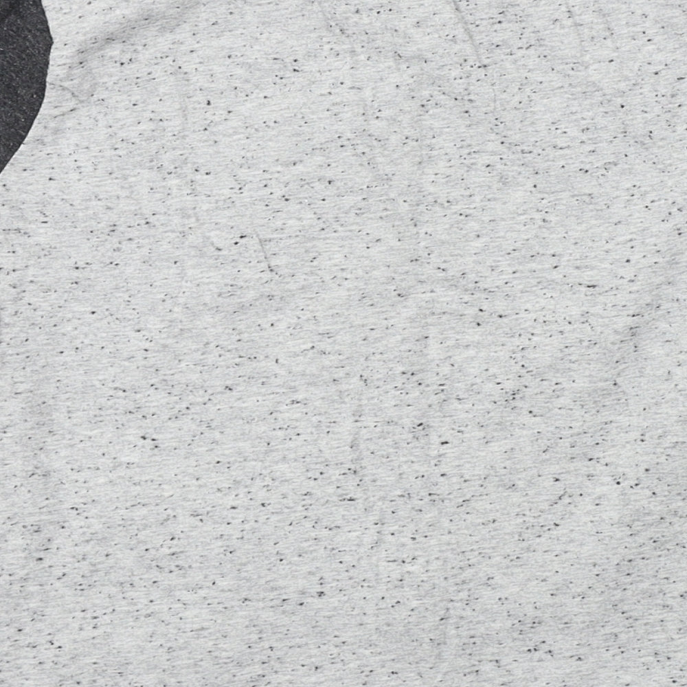 Disney  Boys Grey   Basic T-Shirt Size 7-8 Years