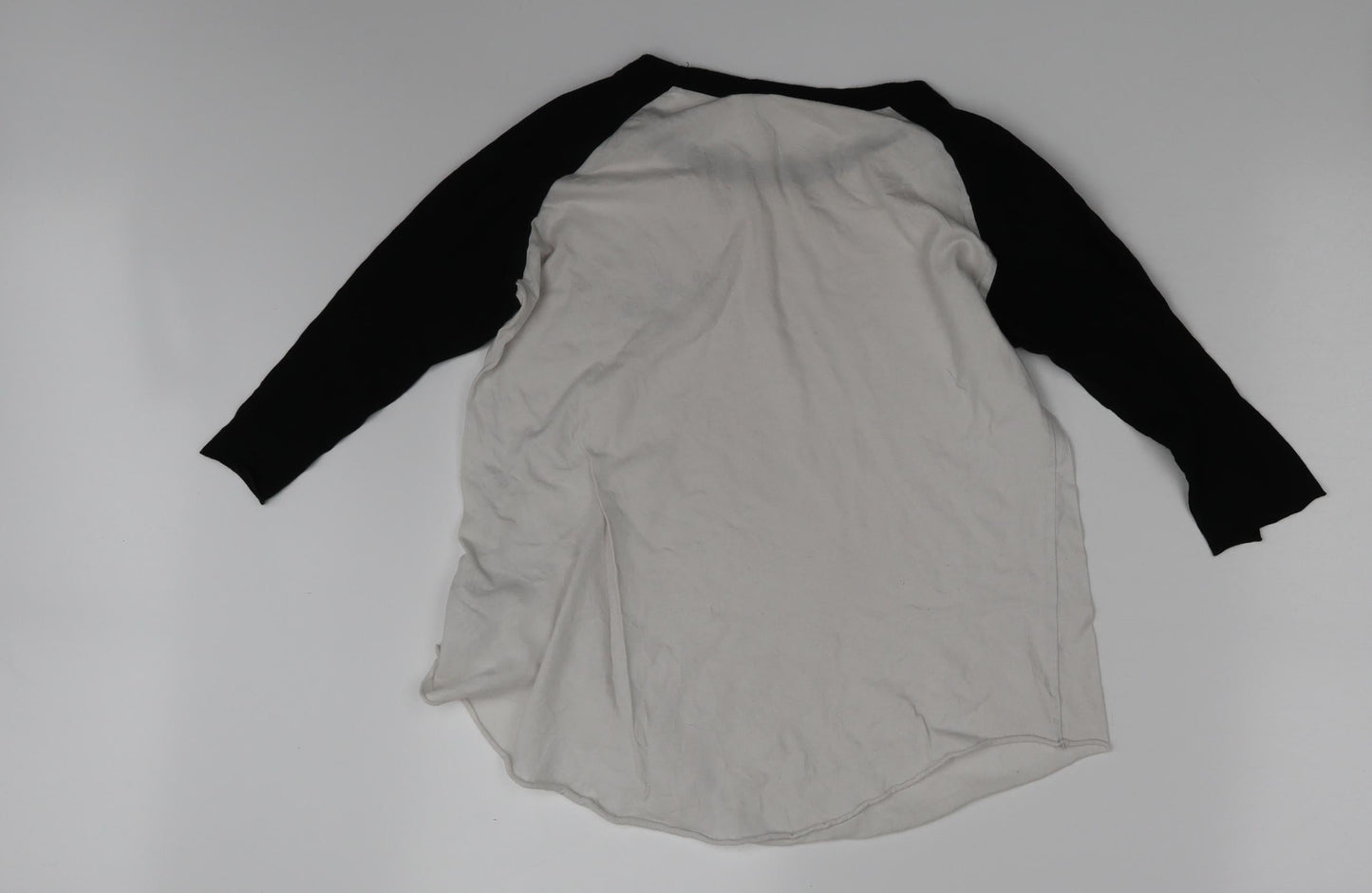 Truly Madly Deeply Womens White   Basic T-Shirt Size XS