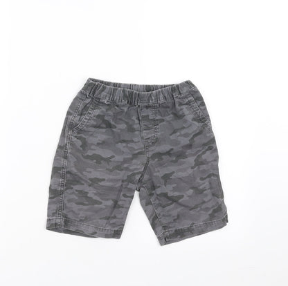 Uniqlo Boys Grey Camouflage  Bermuda Shorts Size 5-6 Years
