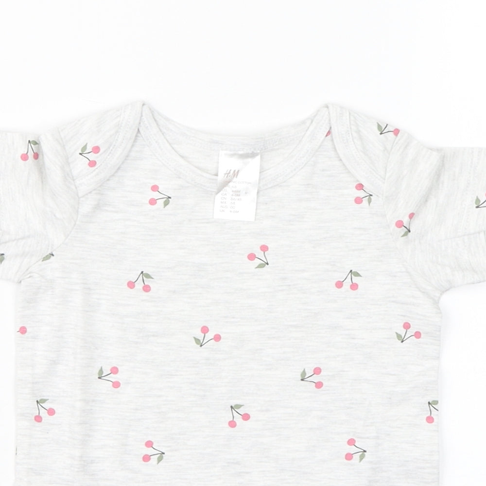 H&M Girls Grey Floral  Basic T-Shirt Size 3-6 Months