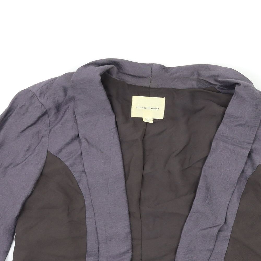 Close-up detail of Silence + Noise women’s grey jacket blazer, size XS