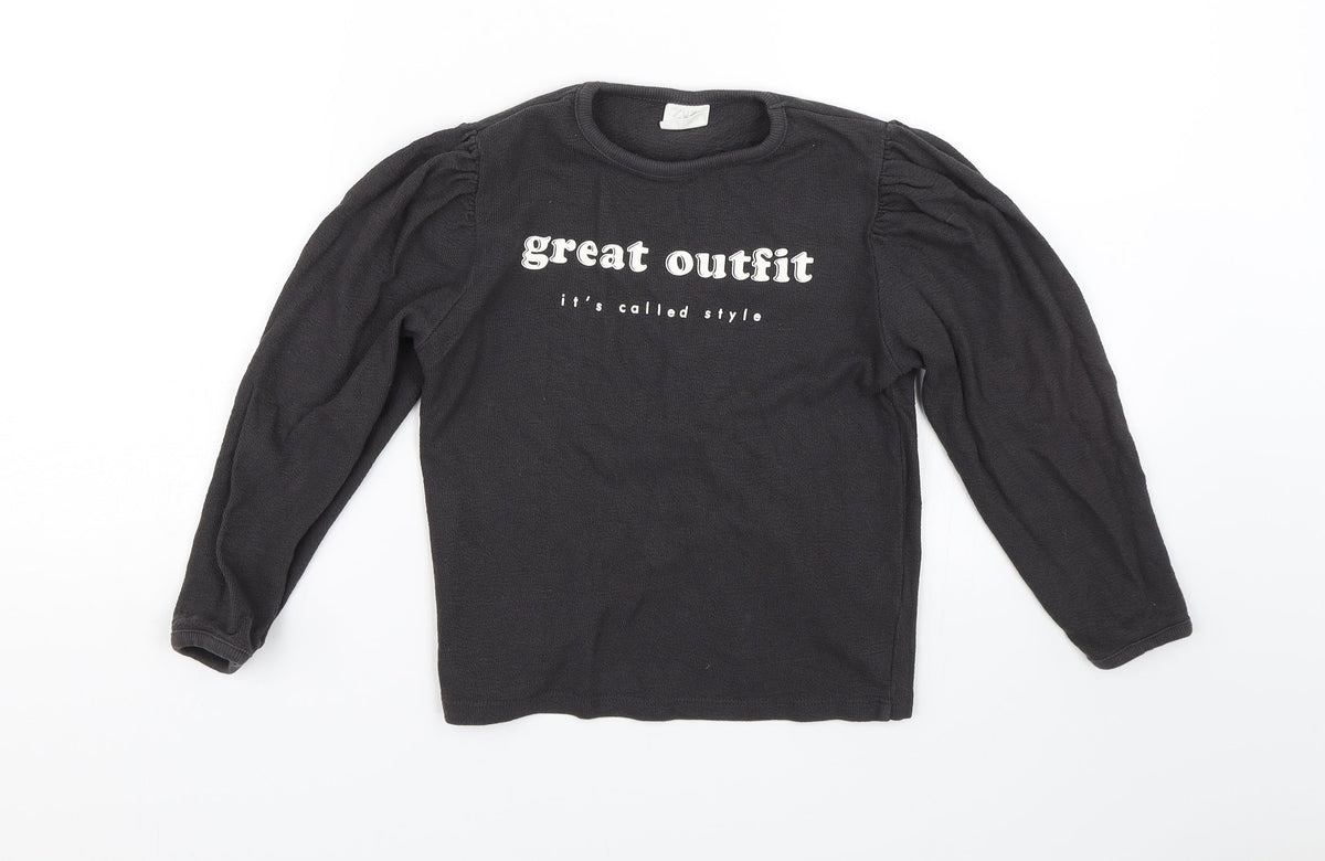 Additional front view of Zara girls’ black basic t-shirt, size 8, years