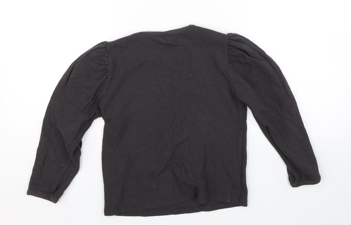 Back view of Zara girls’ black basic t-shirt, size 8, years