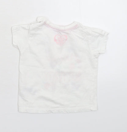 Back view of Primark girls’ white basic t-shirt, size 6-9, months
