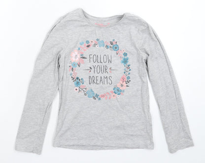 Additional front view of Young Dimension girls’ grey basic t-shirt, size 6-7, years