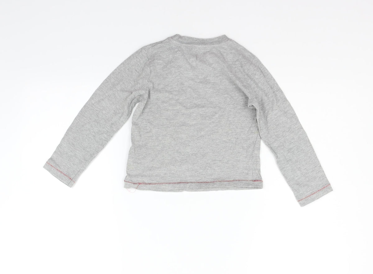 Back view of Primark girls’ grey basic t-shirt, size 4-5, years