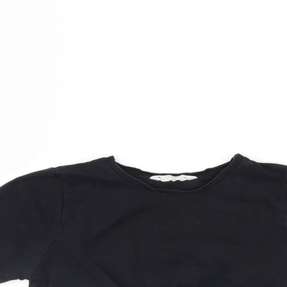 Close-up detail of Candy girls’ black basic t-shirt, size 9, years