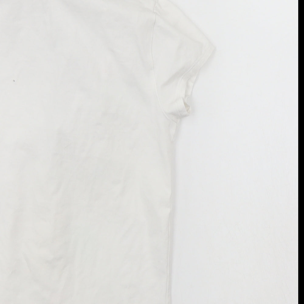 Brand and care label for George girls’ white basic t-shirt, size 3-4, years