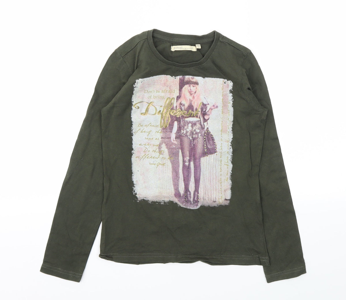 Additional front view of EMOI girls’ green basic t-shirt, size 10, years