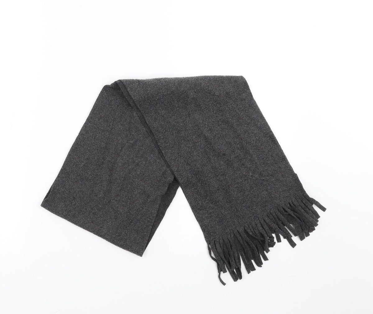 Front view of ProClimate unisex grey scarf