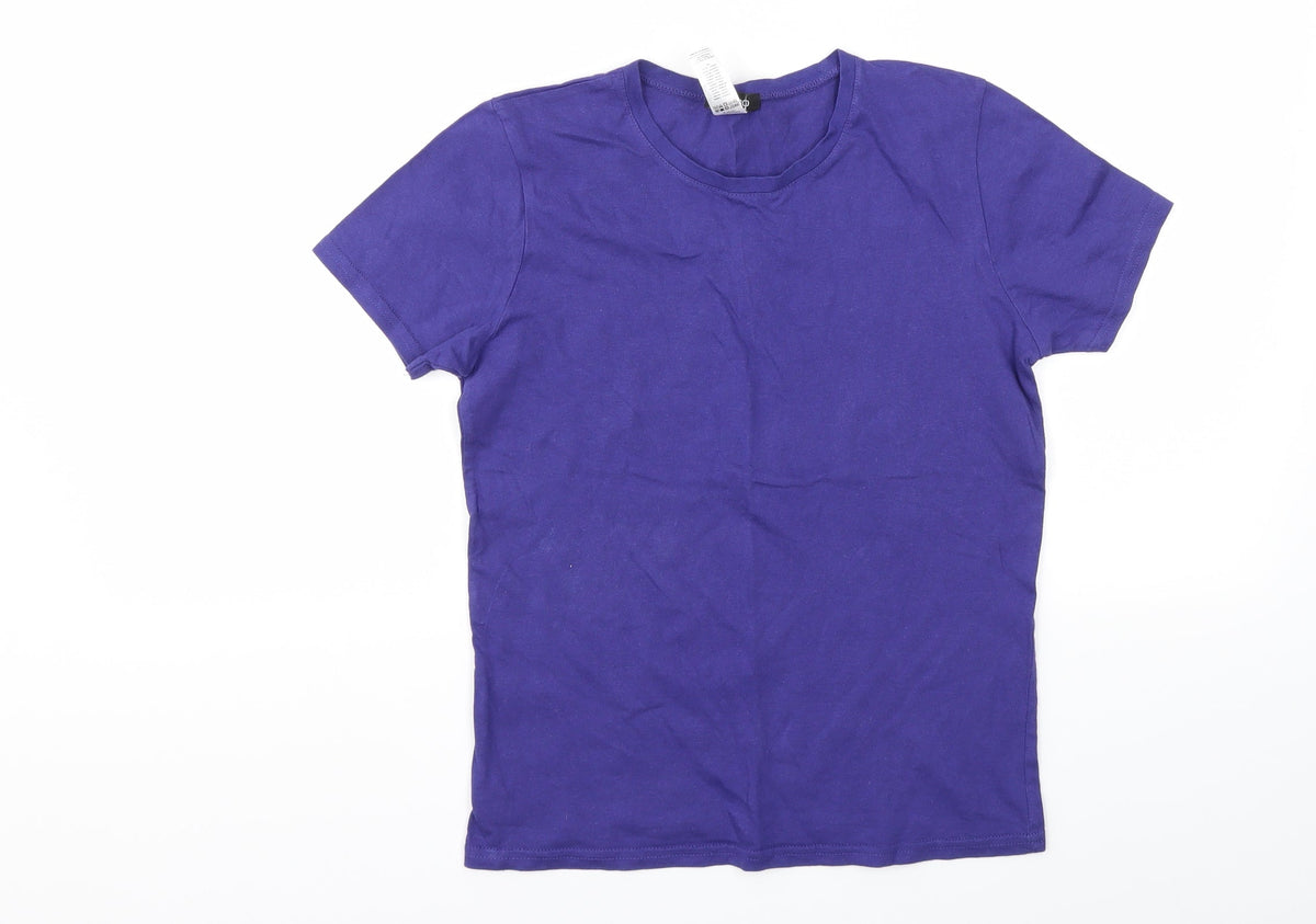Additional front view of Boohoo girls’ purple basic t-shirt, size S