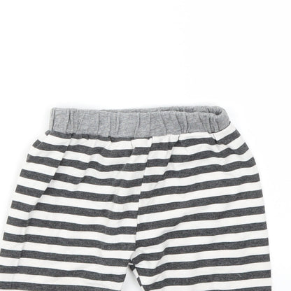 Preworn Boys Black Striped  Capri Leggings Size 3-6 Months