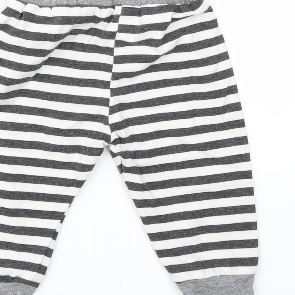Preworn Boys Black Striped  Capri Leggings Size 3-6 Months