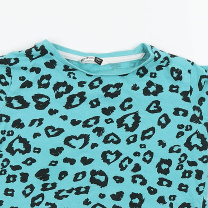Close-up detail of Pep&Co girls’ blue geometric basic t-shirt, size 7, years