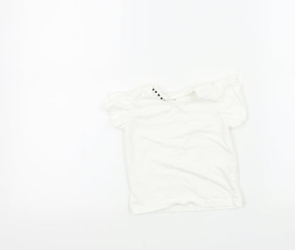 Additional front view of Jeff&co girls’ white basic t-shirt, size 18-24, months