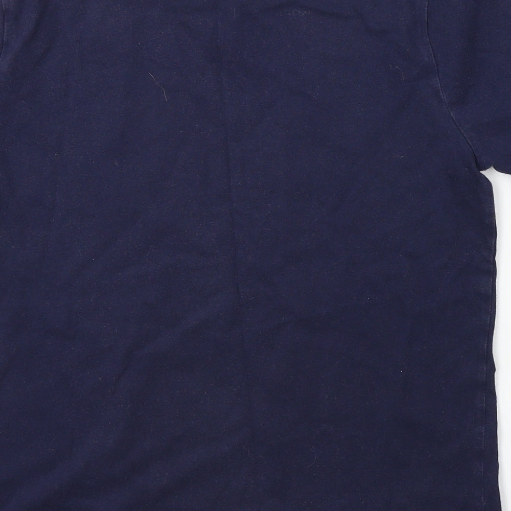 Brand and care label for Gap girls’ blue basic t-shirt, size L