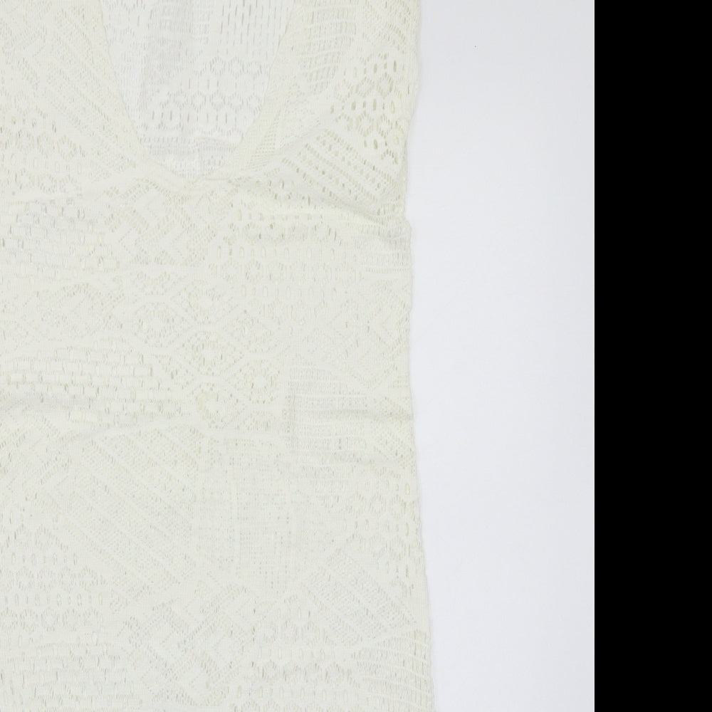 Womens UK Size 12 Ocean club Ivory Basic T-Shirt