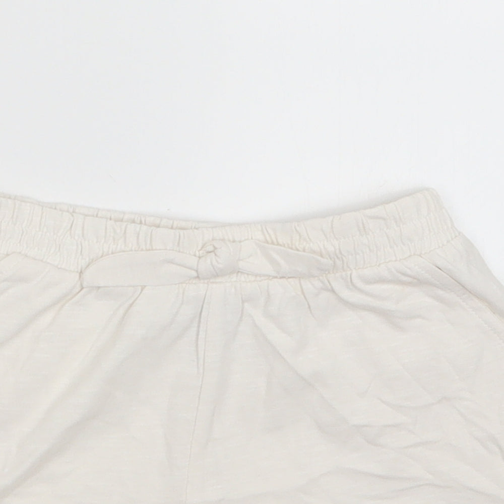 TU Girls White   Boyfriend Shorts Size 4-5 Years