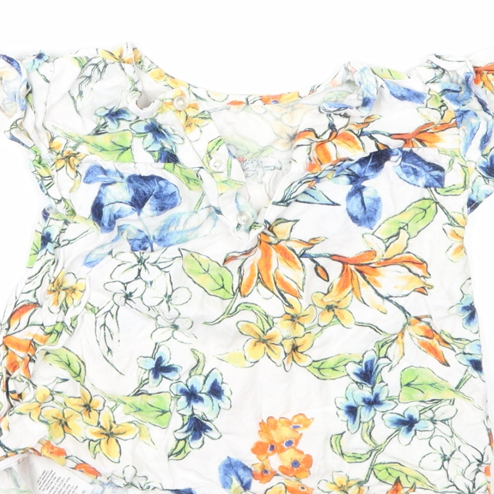 Nutmeg Girls White Floral  Basic T-Shirt Size 4-5 Years