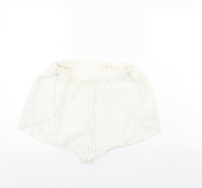 Boohoo Womens White   Bermuda Shorts Size M