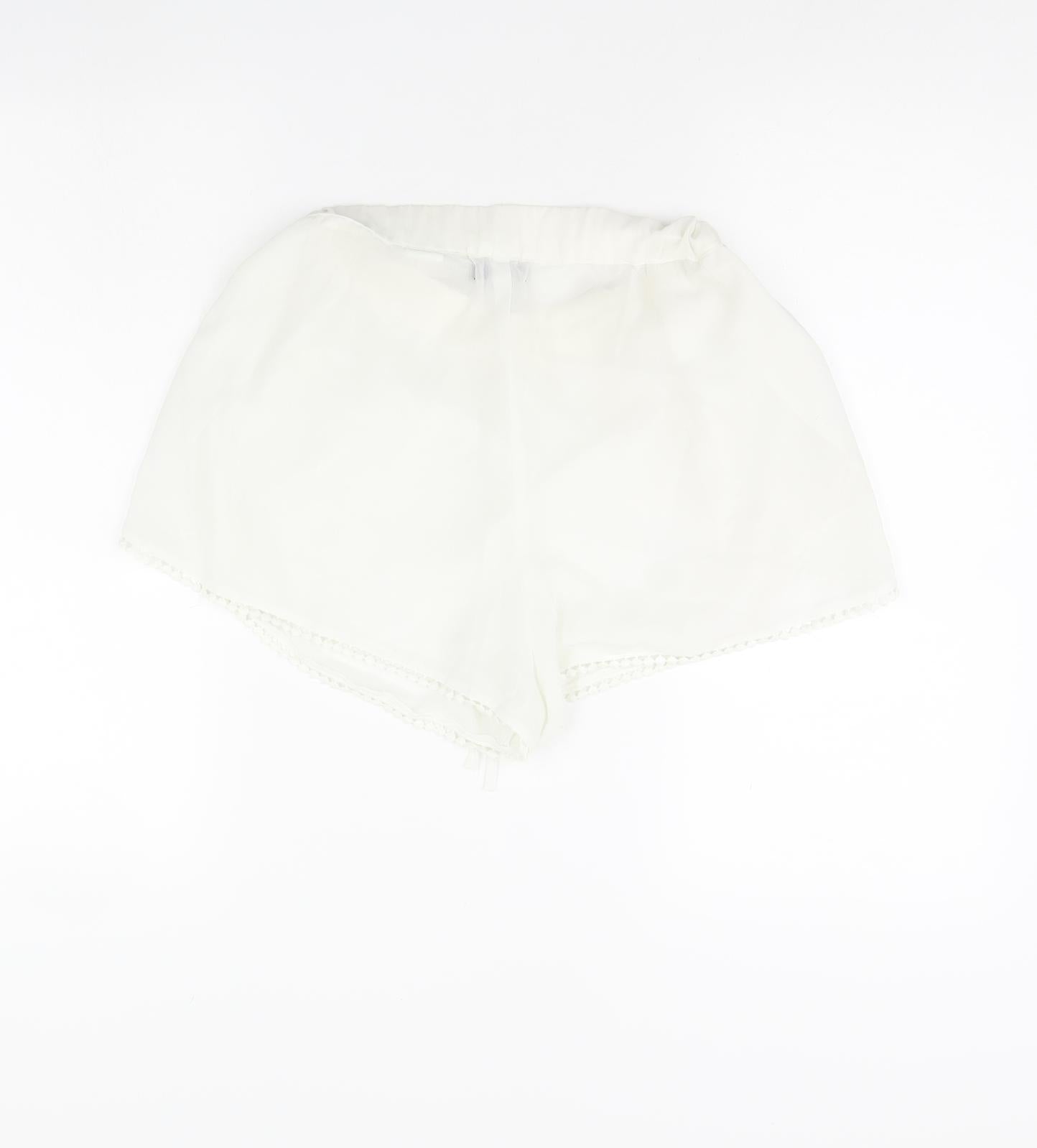 Boohoo Womens White   Bermuda Shorts Size M