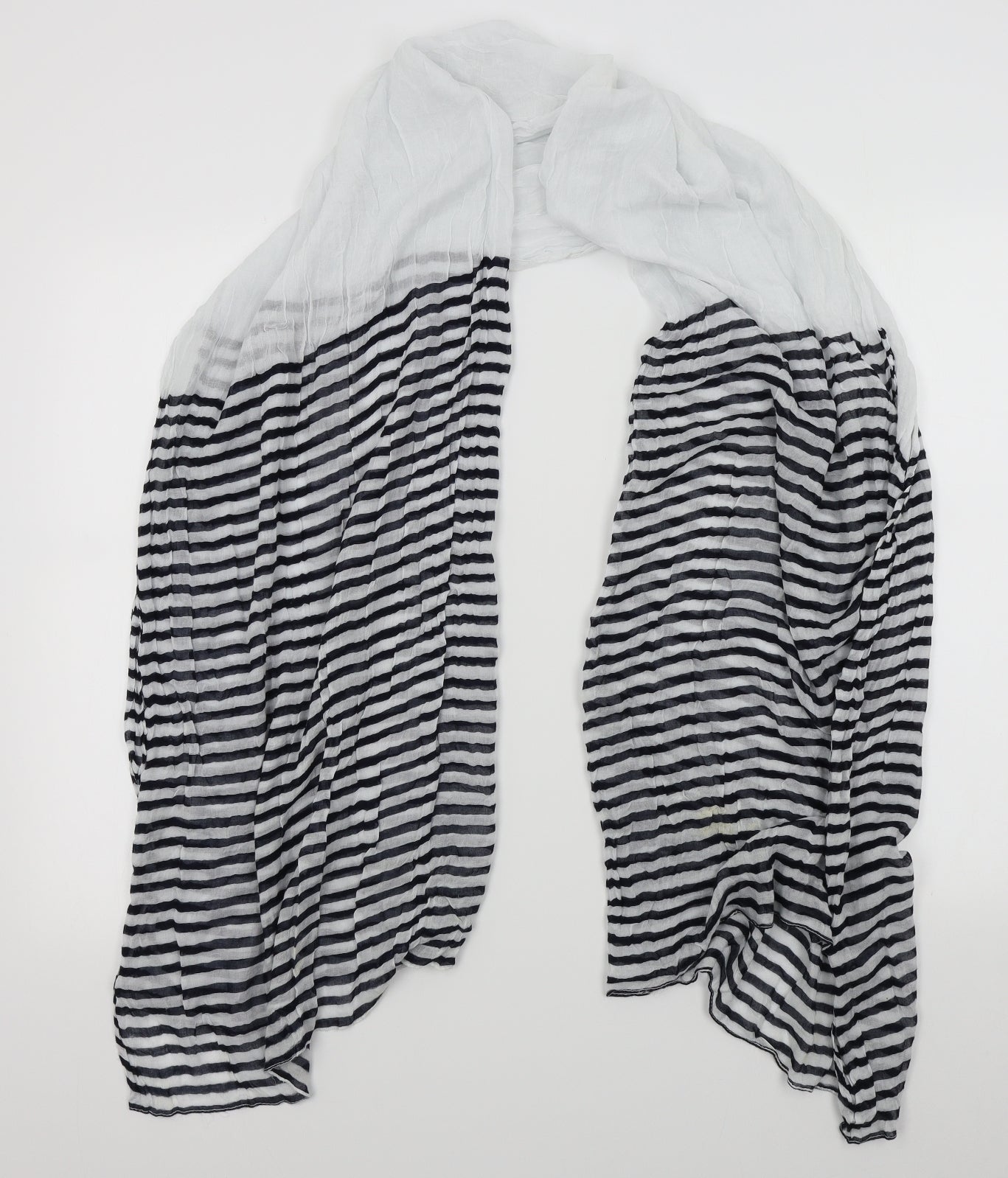Preworn Womens White Striped   Scarf