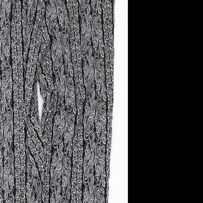 Select Womens Black Plaid  Capri Trousers Size 12 L24 in