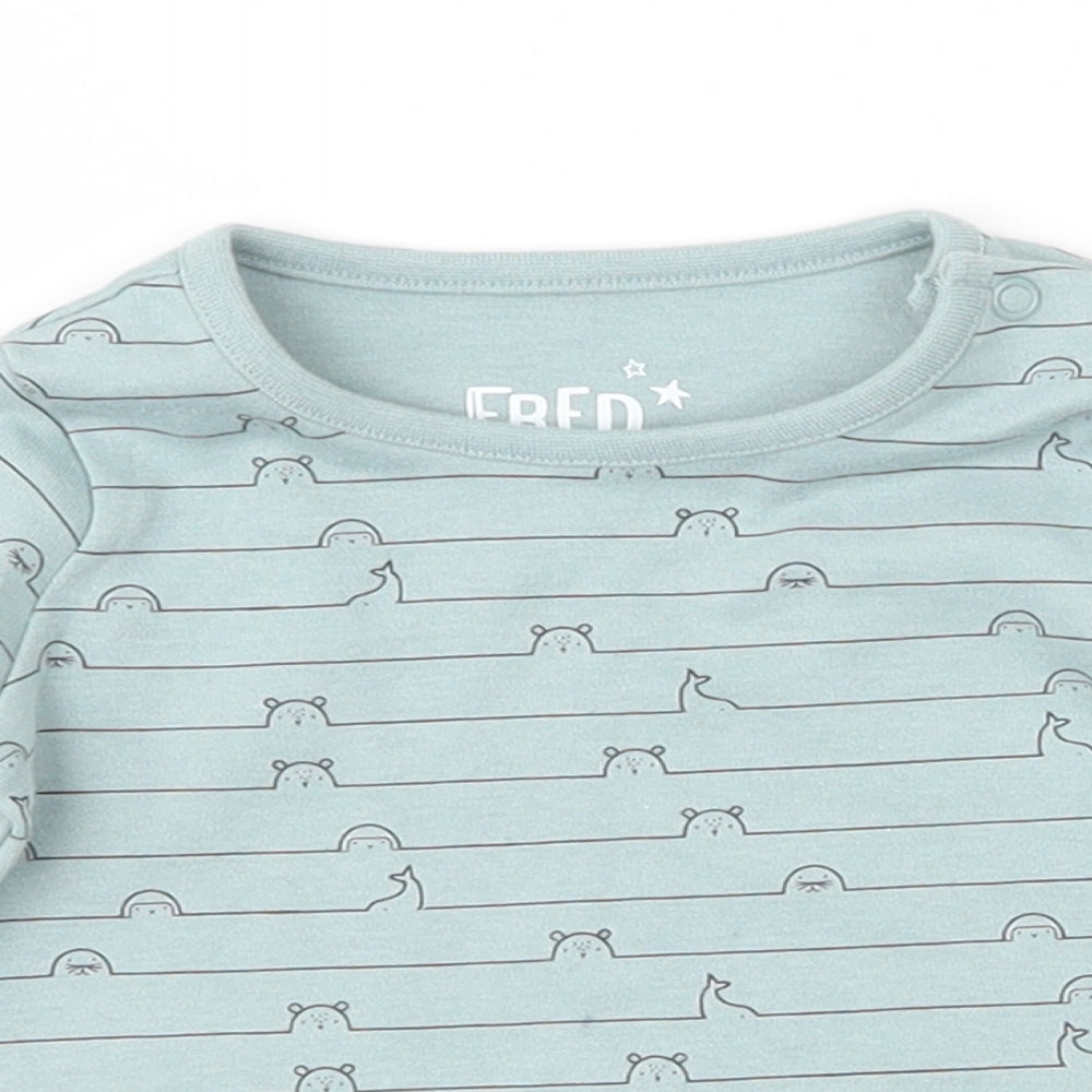 Fred & Flo Baby Green Animal Print  Basic T-Shirt Size 0-3 Months  - Bears, Whales, Seals