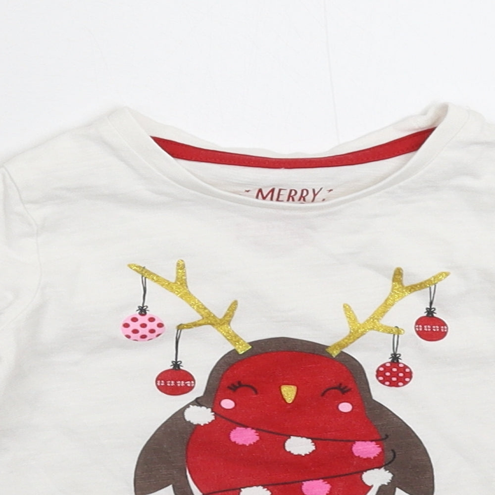 Close-up detail of Matalan Baby White Basic T-Shirt, size 12-18, Months