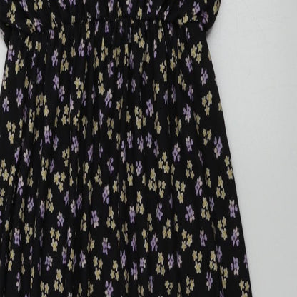 Boohoo  Womens Black Floral  A-Line  Size 4