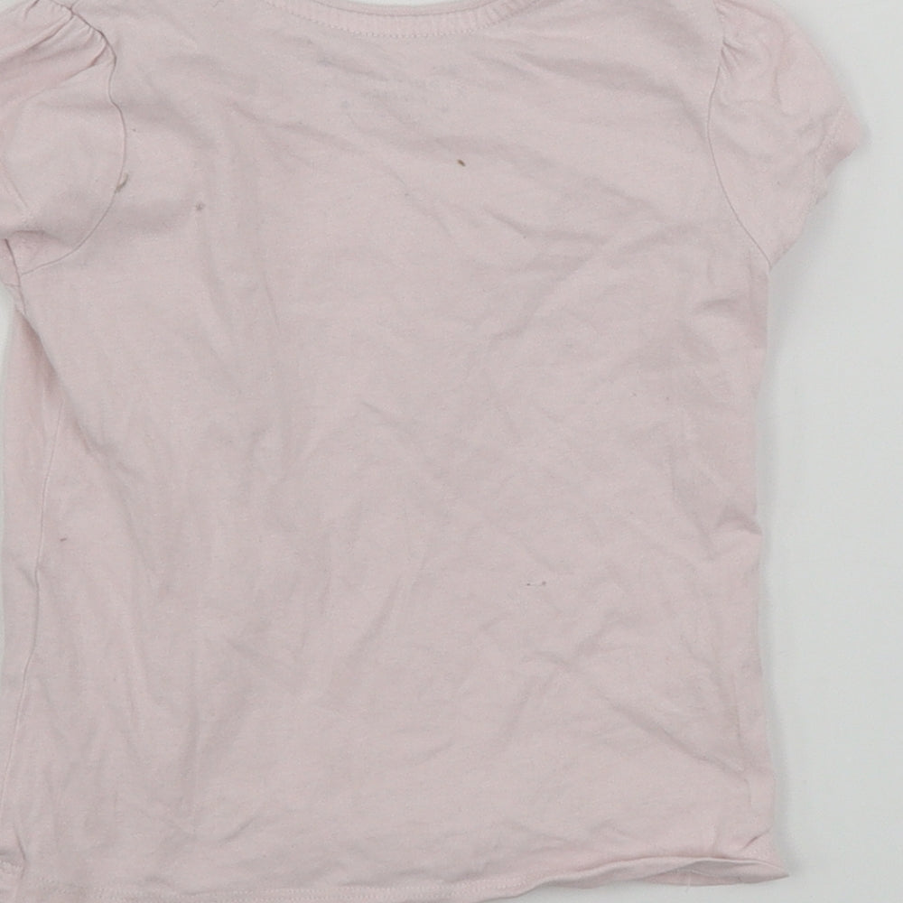Brand and care label for Primark girls’ pink basic t-shirt, size 2-3, years