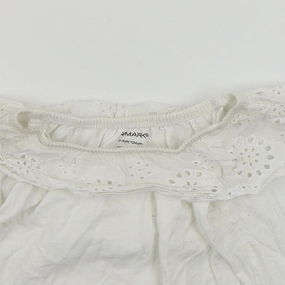 Close-up detail of Primark girls’ white basic t-shirt, size 2-3, years
