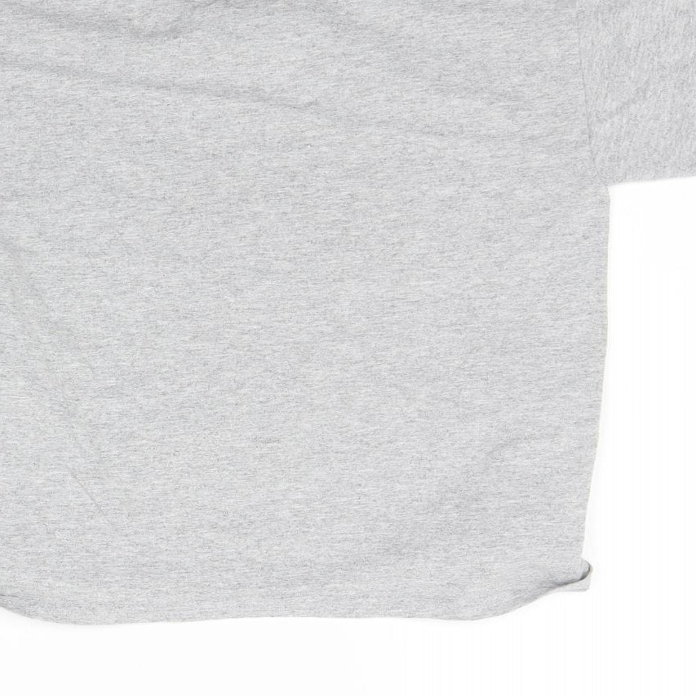 Brand and care label for Newcastle United boys’ grey basic t-shirt, size S