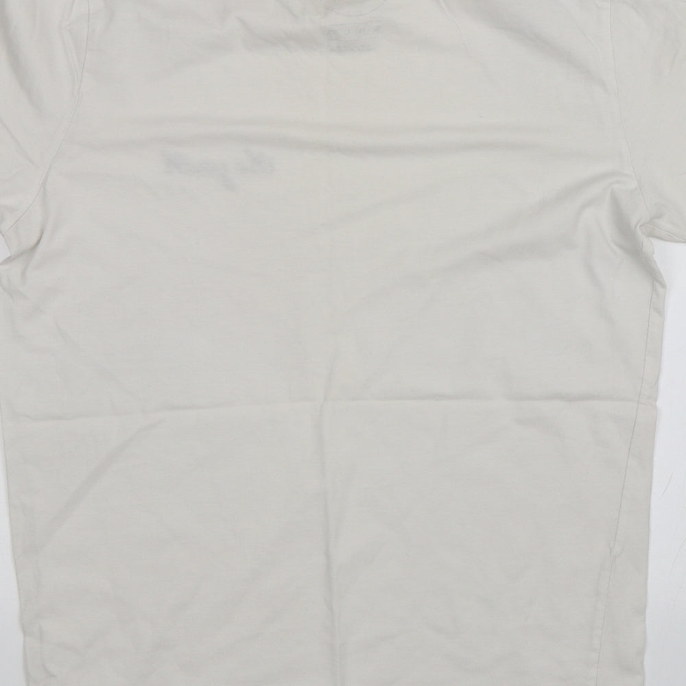 Native Youth Womens White   Basic T-Shirt Size M