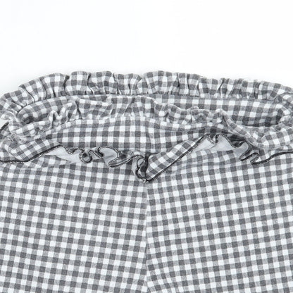 Pretty little thing Womens Grey Check  Hot Pants Shorts Size 6