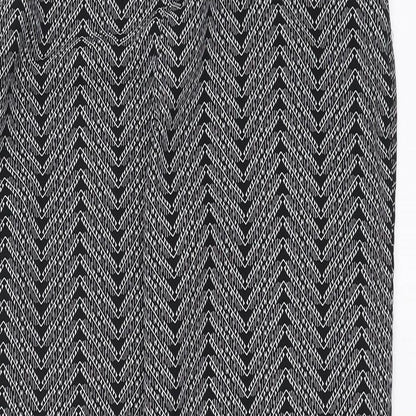 Bonmarché Womens Black Geometric  Trousers  Size 16 L28 in