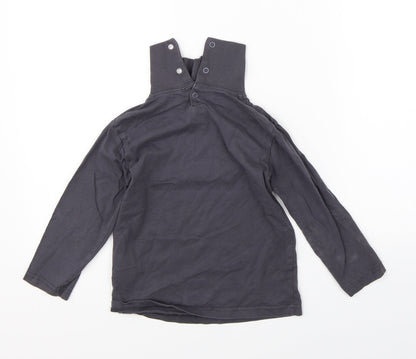 Preworn Girls Grey   Basic T-Shirt Size 5 Years
