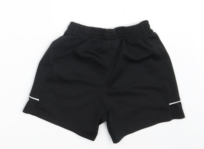 Umbro Boys Black   Sweat Shorts Size 6-7 Years - Waist 16in