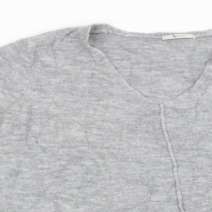 Close-up detail of TU women’s grey knit pullover sweatshirt, size UK 16
