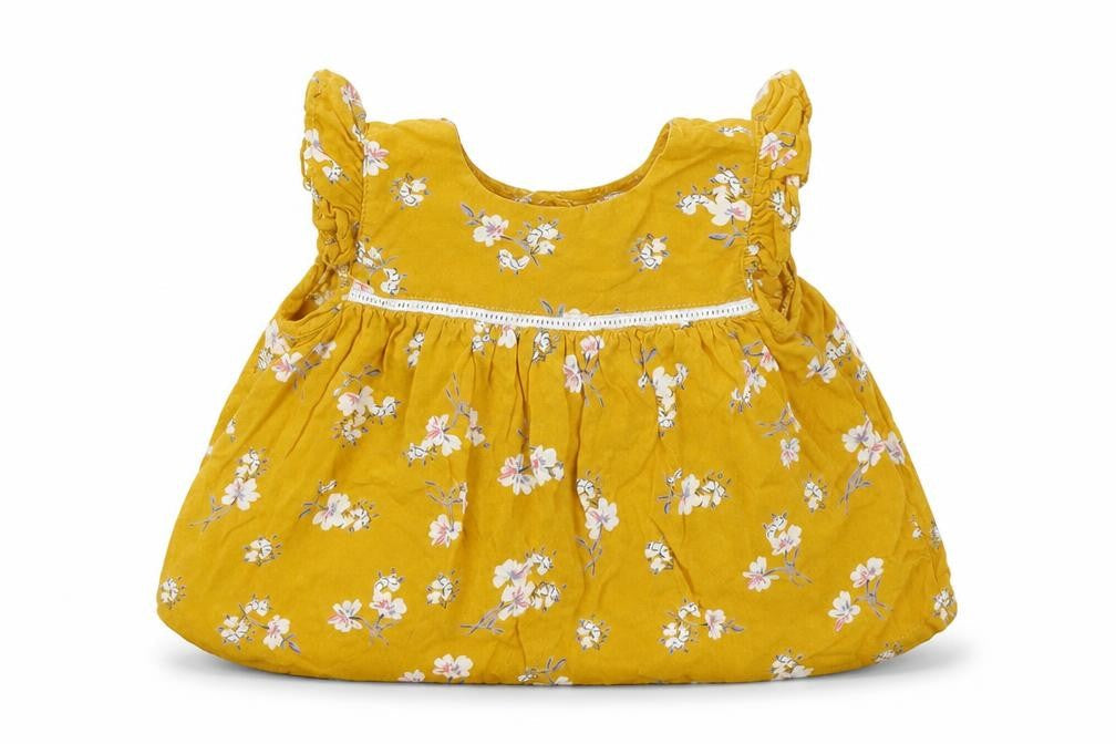 Front view of Primark girls’ yellow floral basic t-shirt, size 3-6, months