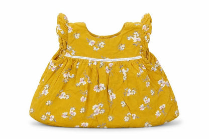 Front view of Primark girls’ yellow floral basic t-shirt, size 3-6, months