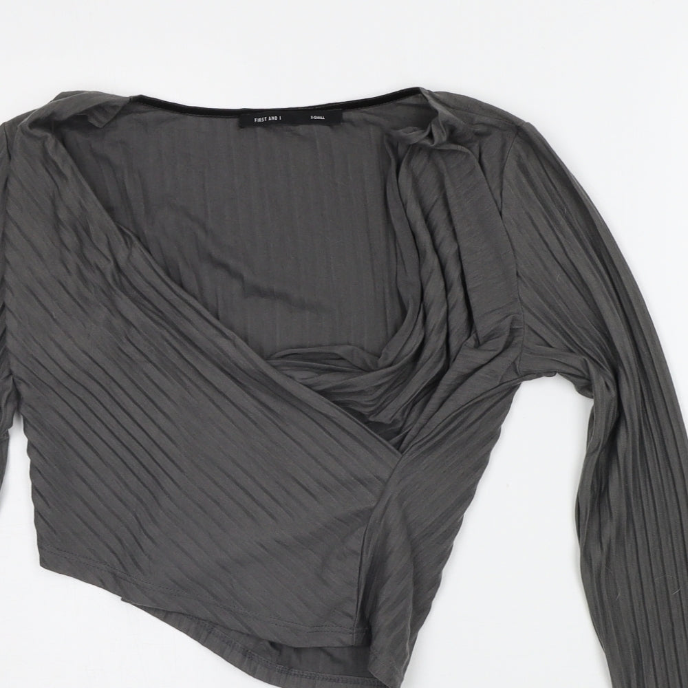 FIRST AND I  Womens Grey   Basic T-Shirt Size XS