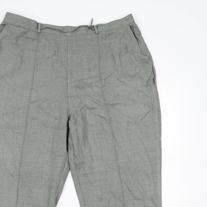 BM Womens Green   Trousers  Size 18 L24 in