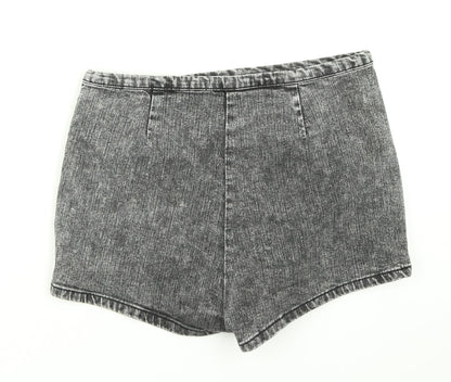 FOREVER 21 Womens Grey  Denim Hot Pants Shorts Size 30 in