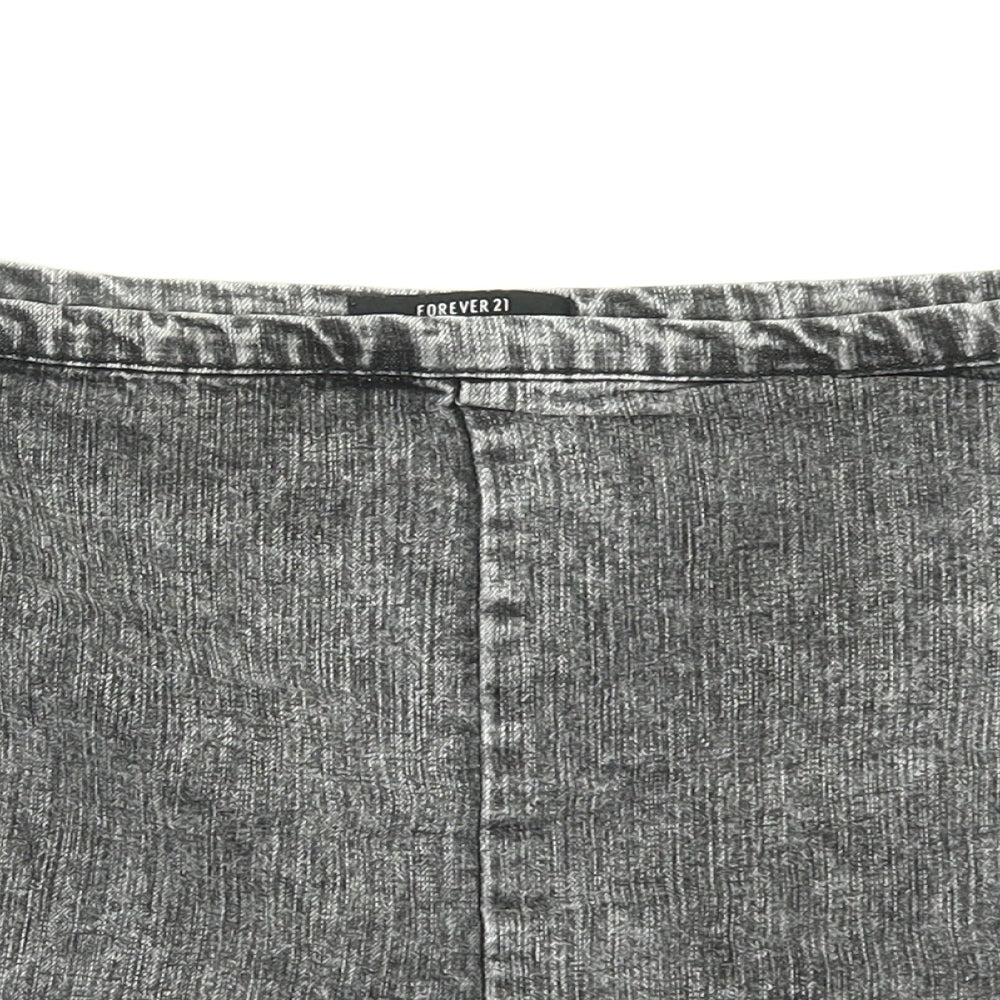 FOREVER 21 Womens Grey  Denim Hot Pants Shorts Size 30 in