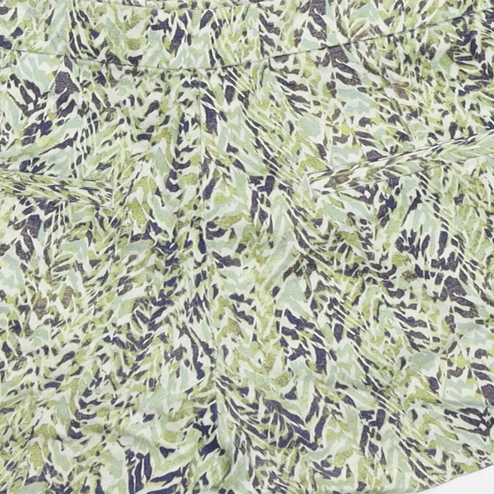 H&M Womens Green Animal Print  Bermuda Shorts Size 6