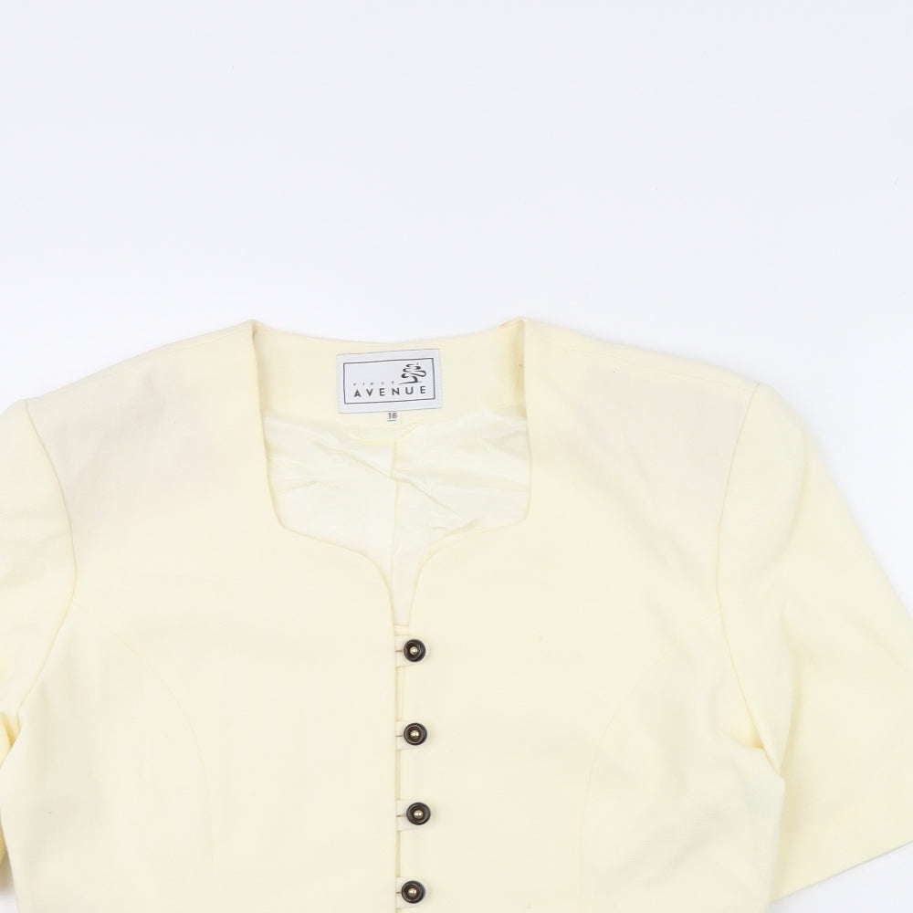 Avenue Womens Ivory   Jacket  Size 16  - Shoulder Pads