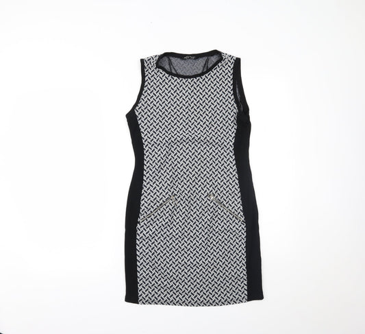 Select Womens Black Chevron  Mini  Size 12
