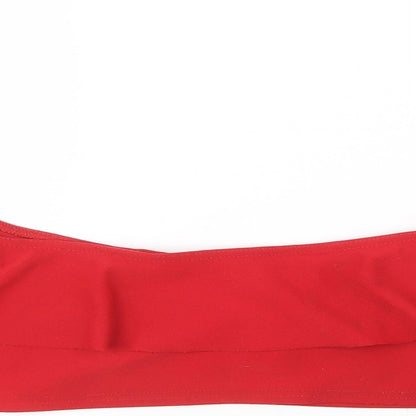 Womens UK Size 6 I SAW IT FIRST Red Cropped T-Shirt